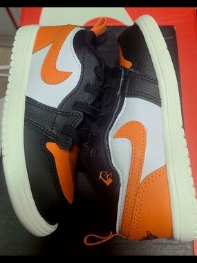 Jordan 1 Low Kids Black, White & Orange Sneakers 8C